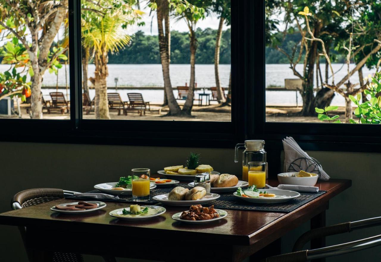 Overbridge River Resort 帕拉马里博 外观 照片